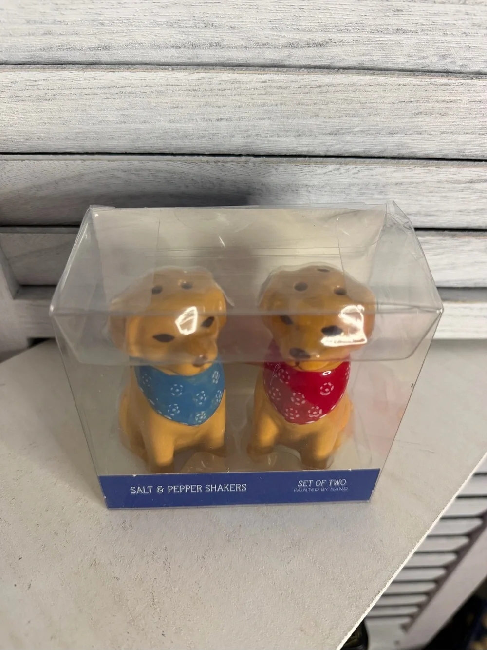 Salt & Pepper Dog Shaker Set - Blue and Red Bandanas